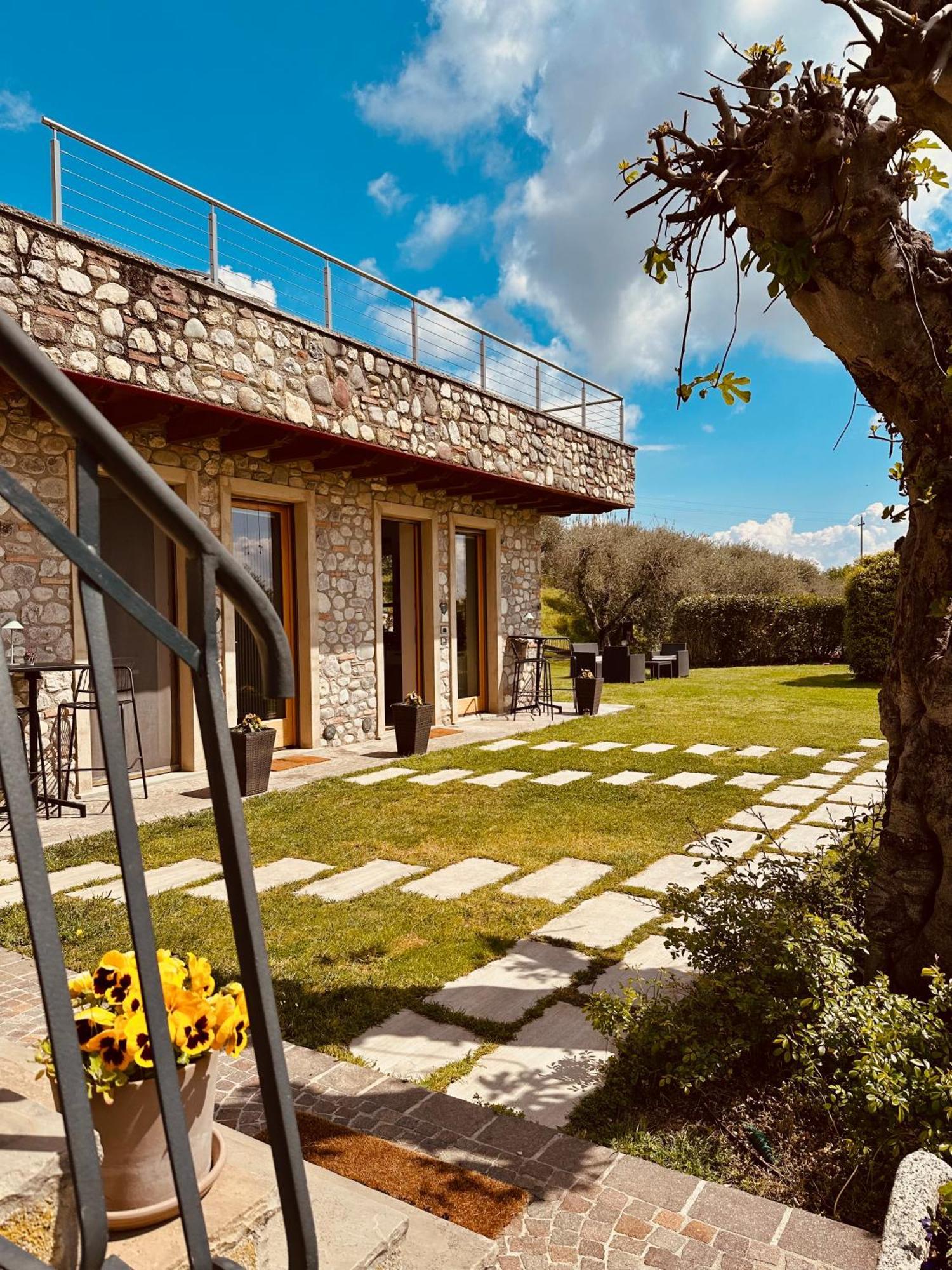 Holiday Home Sovenigo Puegnago del Garda Exterior photo